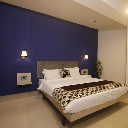Virohaa Garden Hotel Ghaziabad Luaran gambar