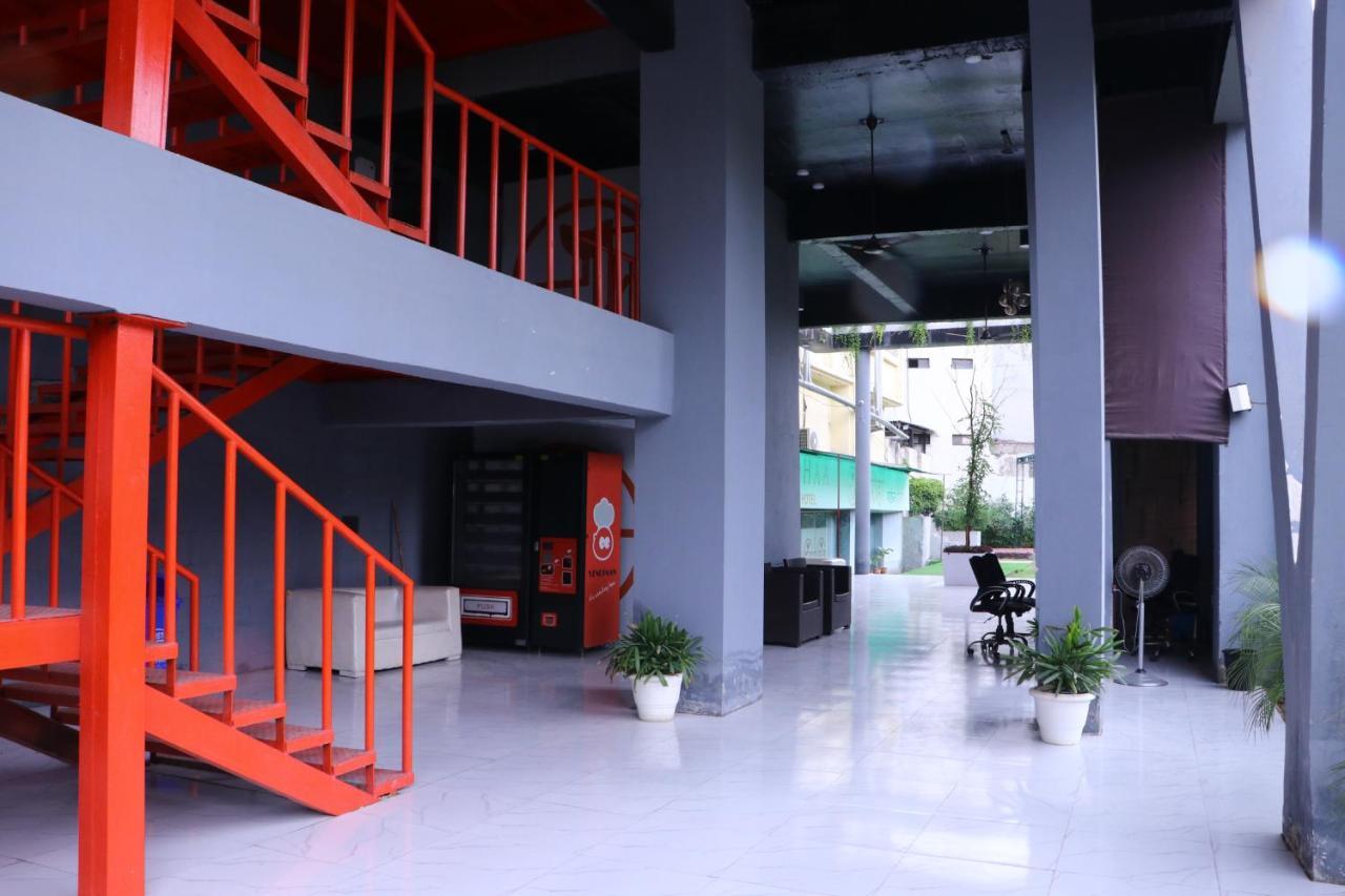 Virohaa Garden Hotel Ghaziabad Luaran gambar