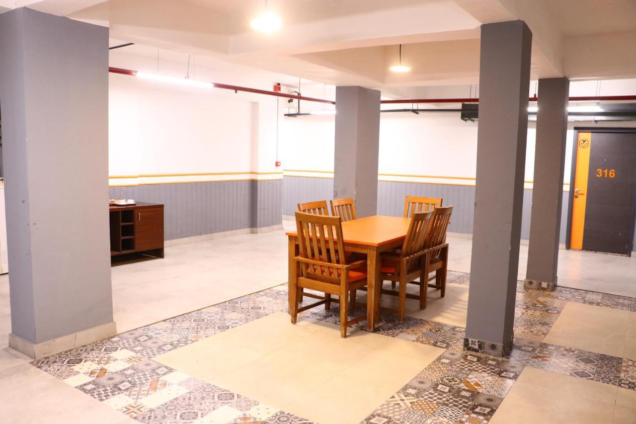Virohaa Garden Hotel Ghaziabad Luaran gambar