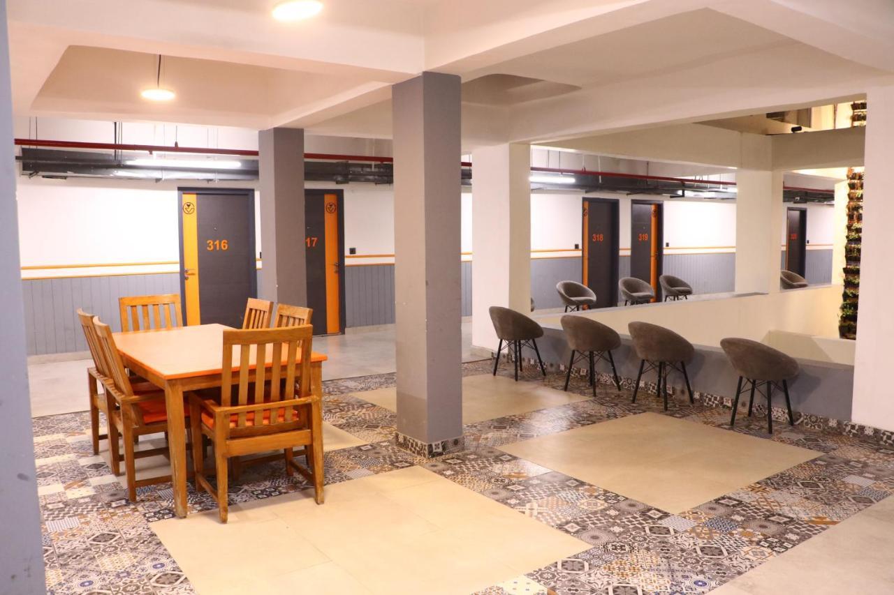Virohaa Garden Hotel Ghaziabad Luaran gambar