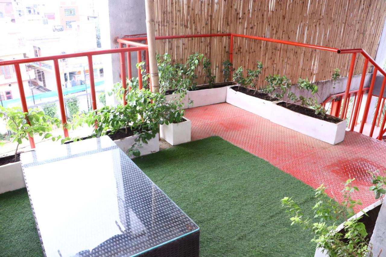 Virohaa Garden Hotel Ghaziabad Luaran gambar