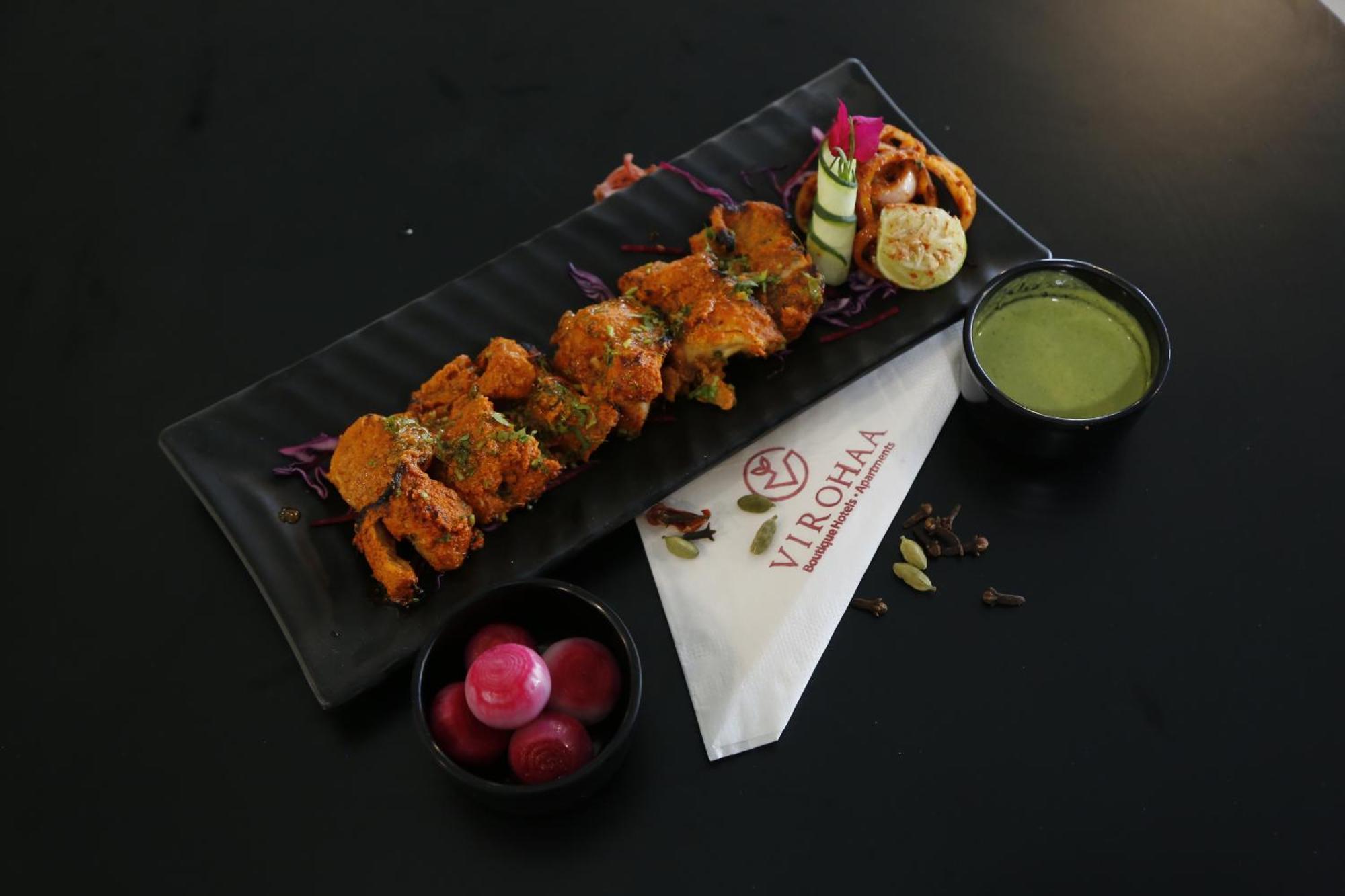 Virohaa Garden Hotel Ghaziabad Luaran gambar