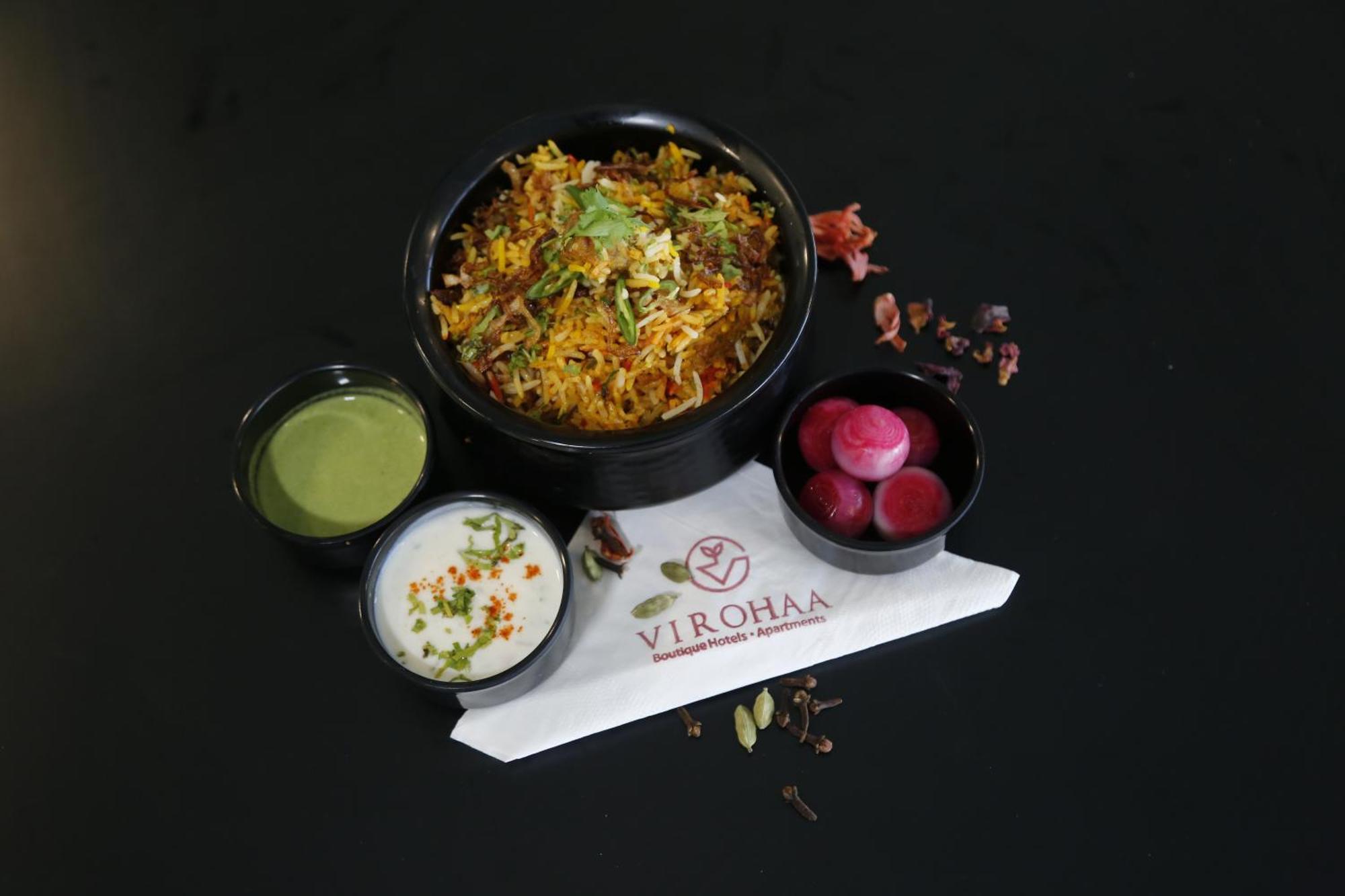 Virohaa Garden Hotel Ghaziabad Luaran gambar