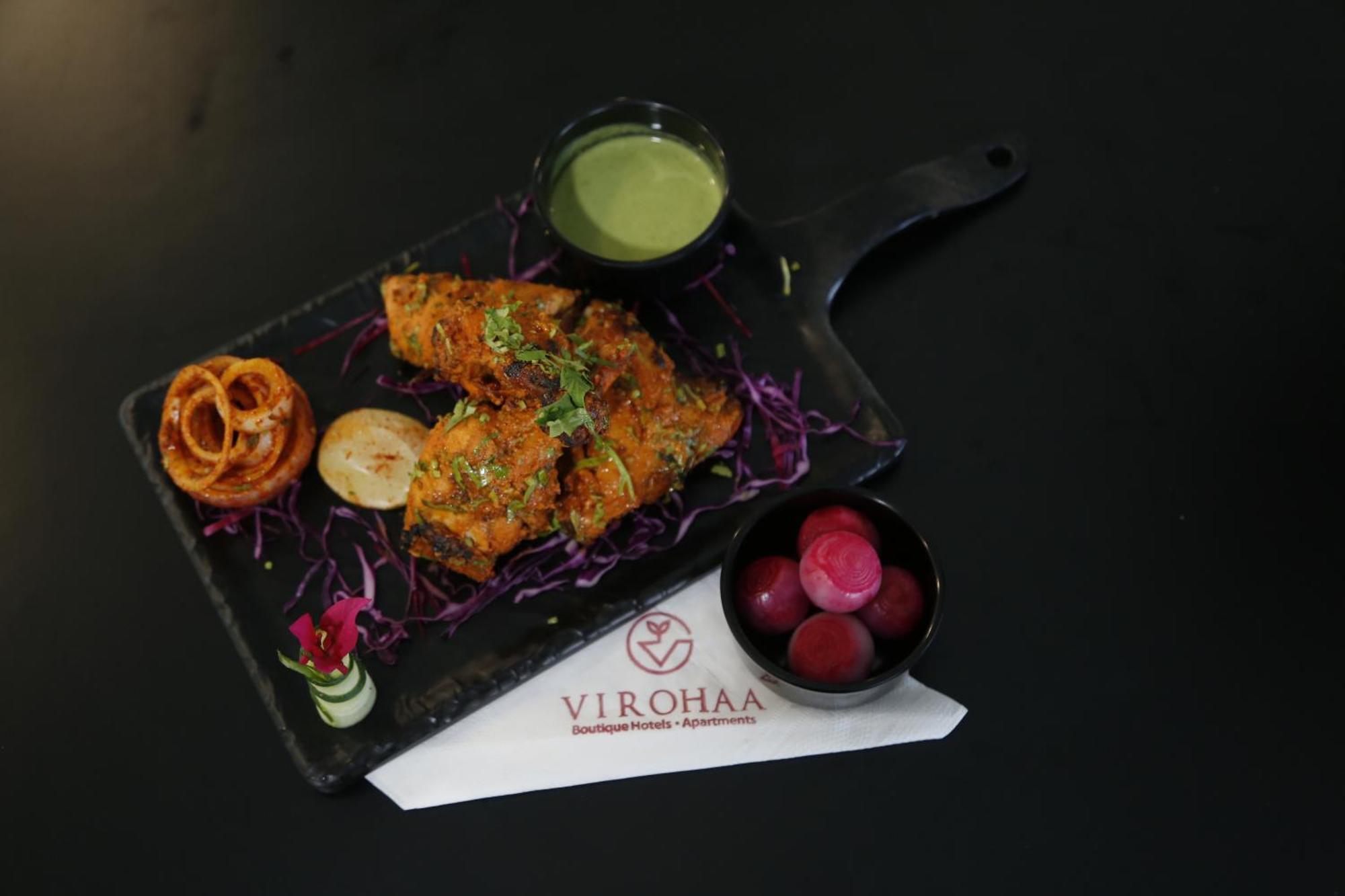 Virohaa Garden Hotel Ghaziabad Luaran gambar