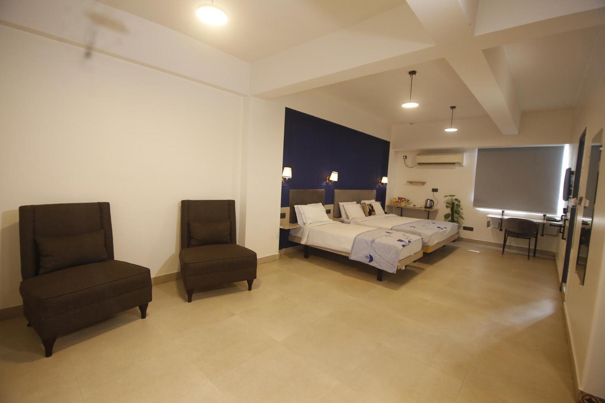 Virohaa Garden Hotel Ghaziabad Luaran gambar