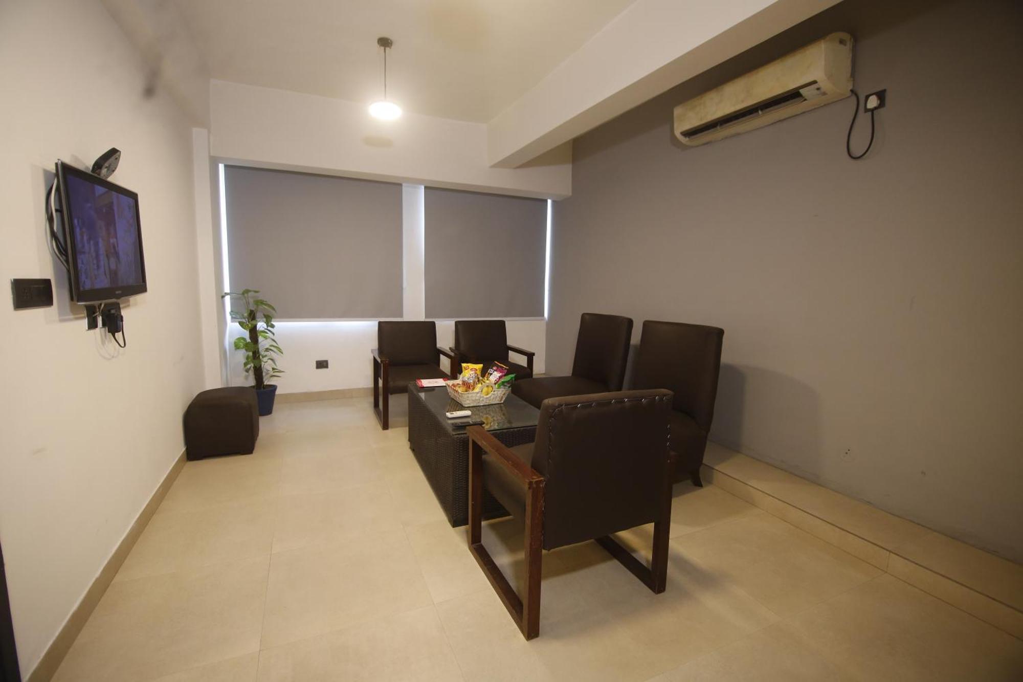 Virohaa Garden Hotel Ghaziabad Luaran gambar
